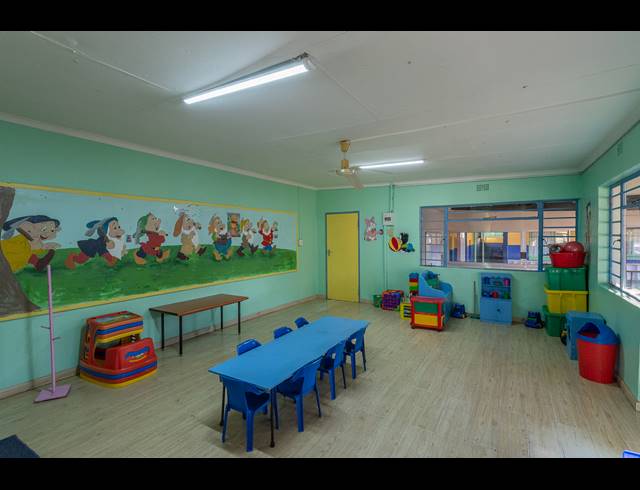 771M² BUSINESS FOR SALE IN EASTLEIGH